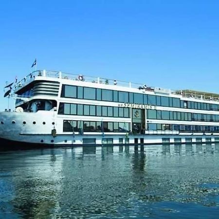 Nile Youth Hotel Luxor Ngoại thất bức ảnh